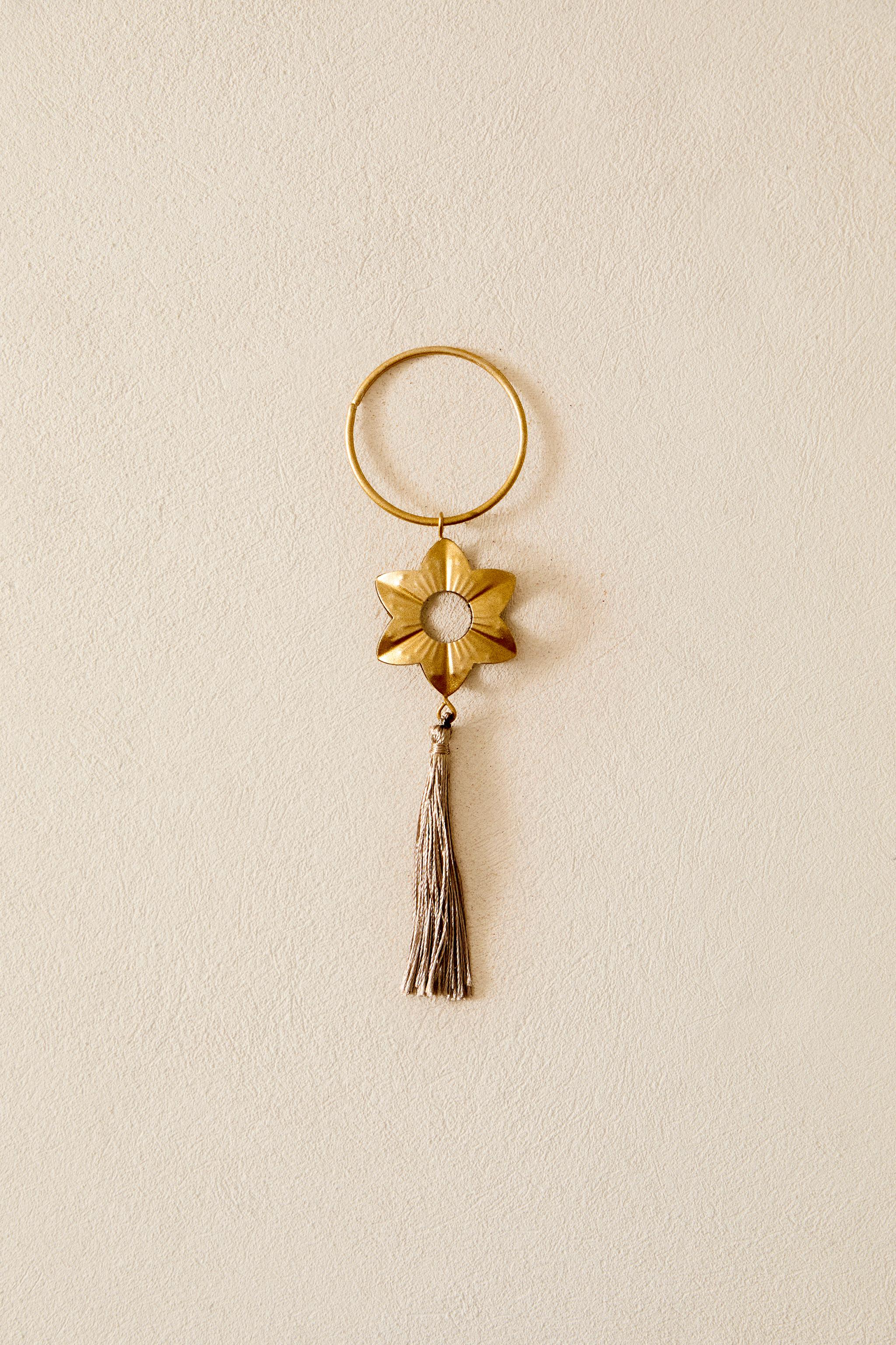 SET OF CHRISTMAS METAL TASSEL NAPKIN RINGS (SET OF 2)